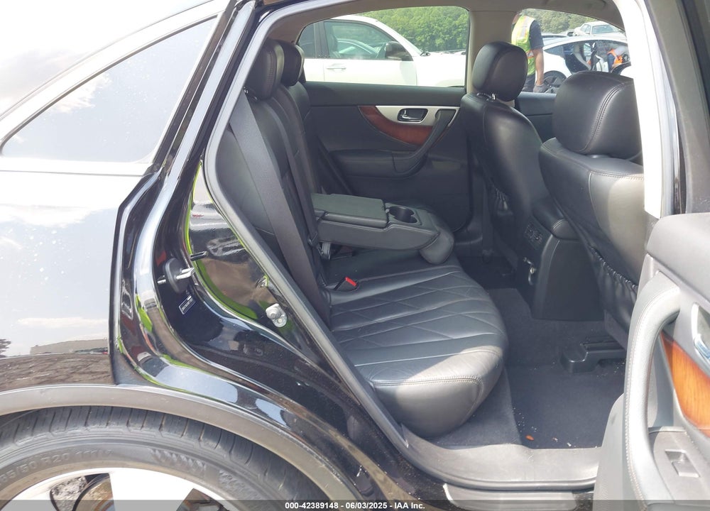 2011 INFINITI FX35 VIN: JN8AS1MUXBM711657