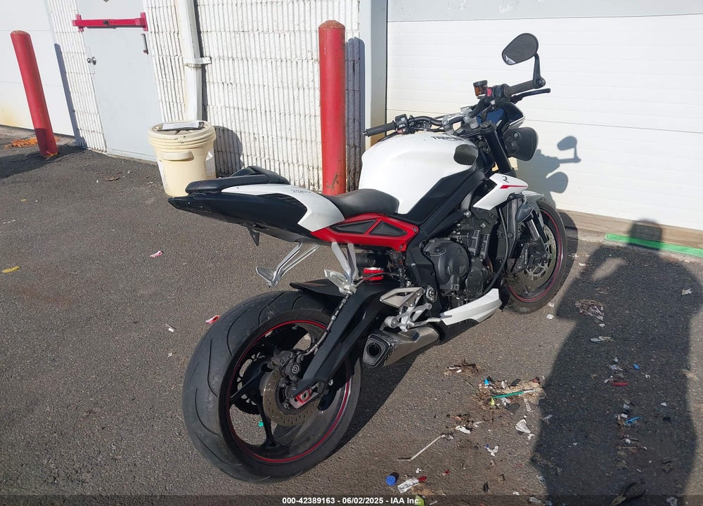 2018 TRIUMPH MOTORCYCLE STREET TRIPLE R VIN: SMTA414D2JT834607
