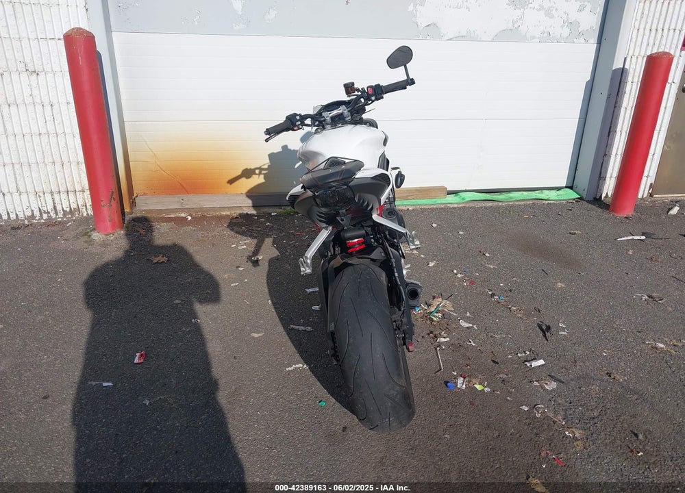 2018 TRIUMPH MOTORCYCLE STREET TRIPLE R VIN: SMTA414D2JT834607