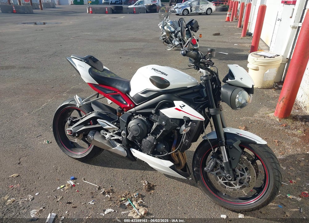 2018 TRIUMPH MOTORCYCLE STREET TRIPLE R VIN: SMTA414D2JT834607