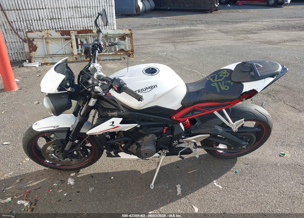 2018 TRIUMPH MOTORCYCLE STREET TRIPLE R VIN: SMTA414D2JT834607
