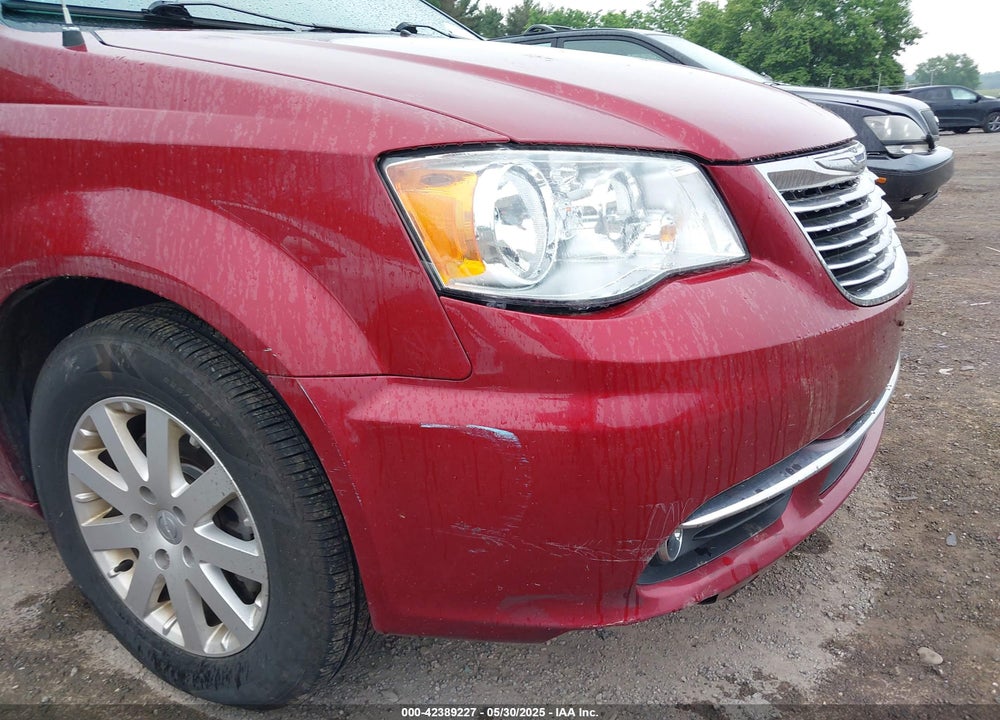 2015 CHRYSLER TOWN & COUNTRY VIN: 2C4RC1BG8FR697950