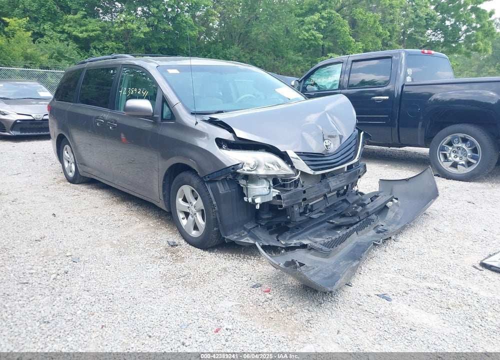 2011 TOYOTA SIENNA LE V6 VIN: 5TDKK3DC1BS045280