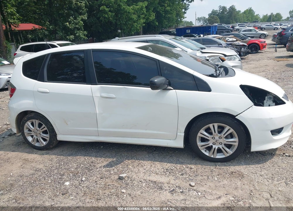 2009 HONDA FIT VIN: JHMGE88419C007295