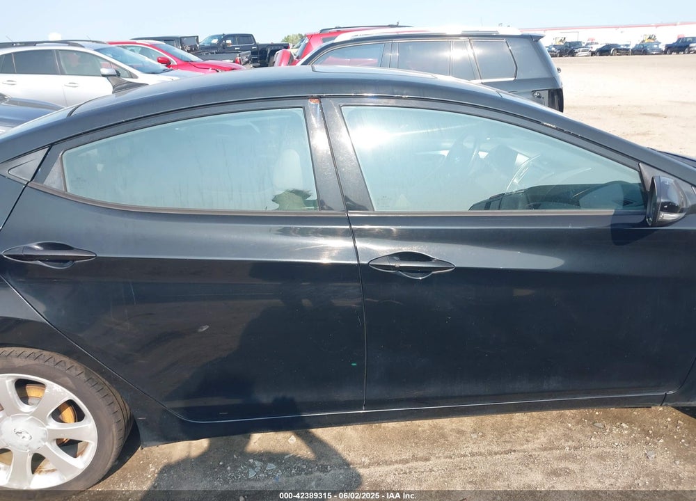 2013 HYUNDAI ELANTRA VIN: KMHDH4AEXDU656597