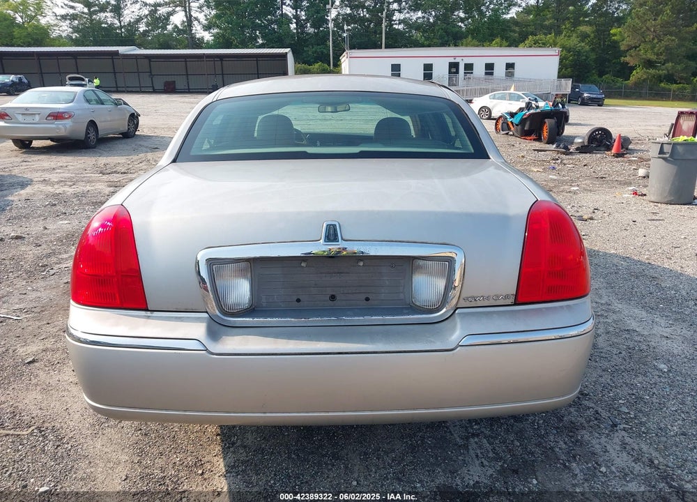 2006 LINCOLN TOWN CAR VIN: 1LNHM81W96Y603544