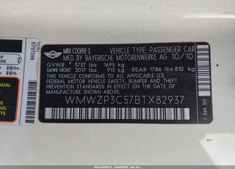 2011 MINI COOPER S VIN: WMWZP3C57BTX82937