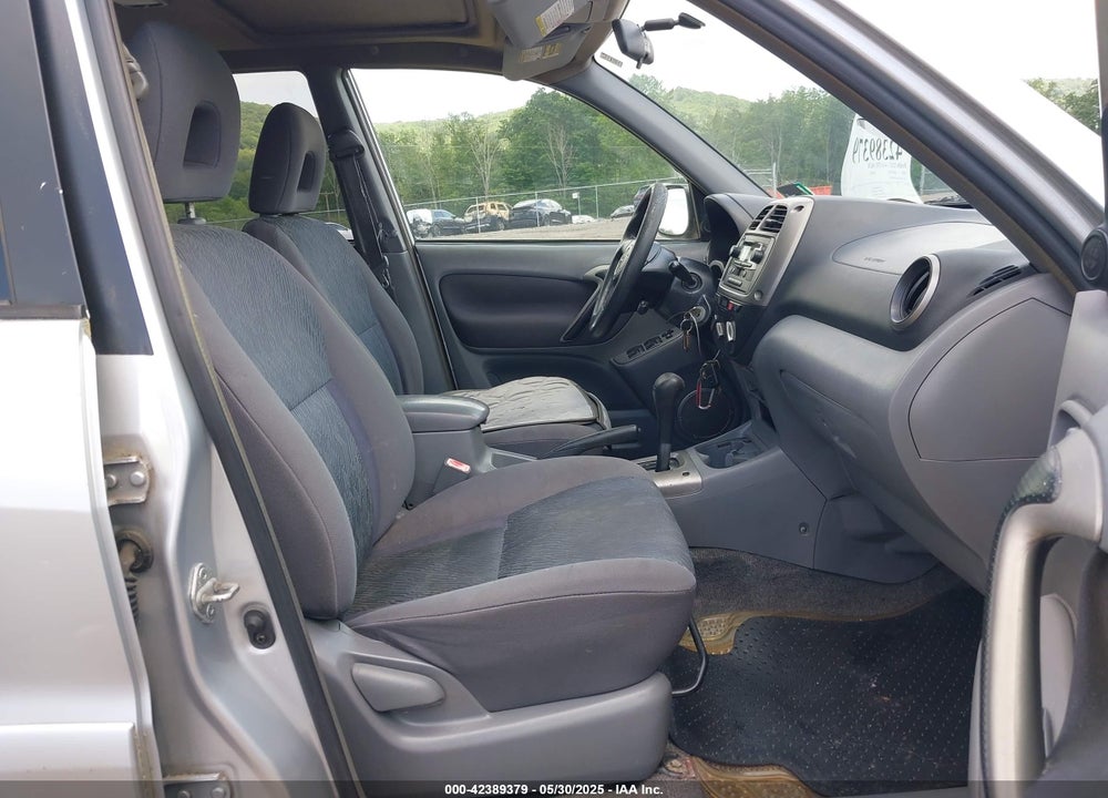 2003 TOYOTA RAV4 VIN: JTEHH20V930250551