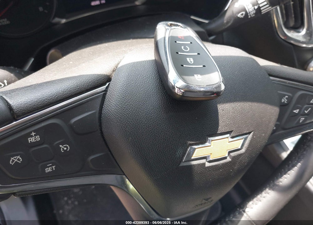 2019 CHEVROLET EQUINOX VIN: 2GNAXKEV3K6195058