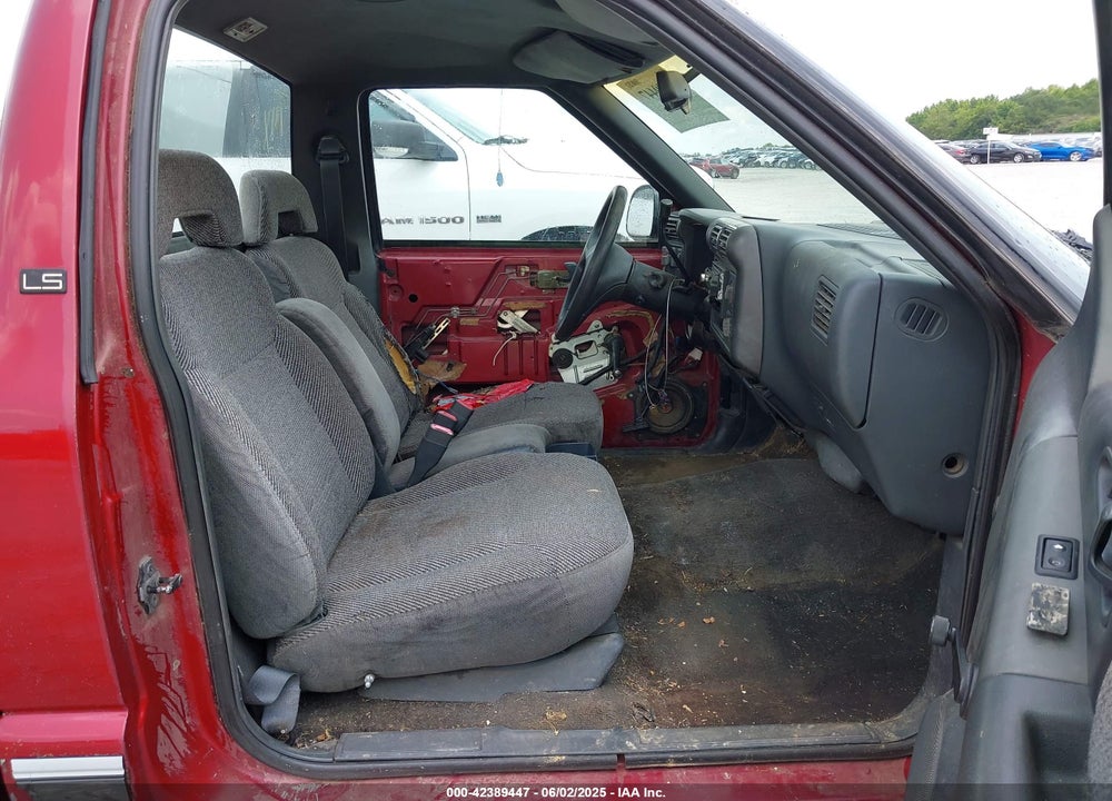 1994 CHEVROLET S TRUCK S10 VIN: 1GCCS14Z2R8152009