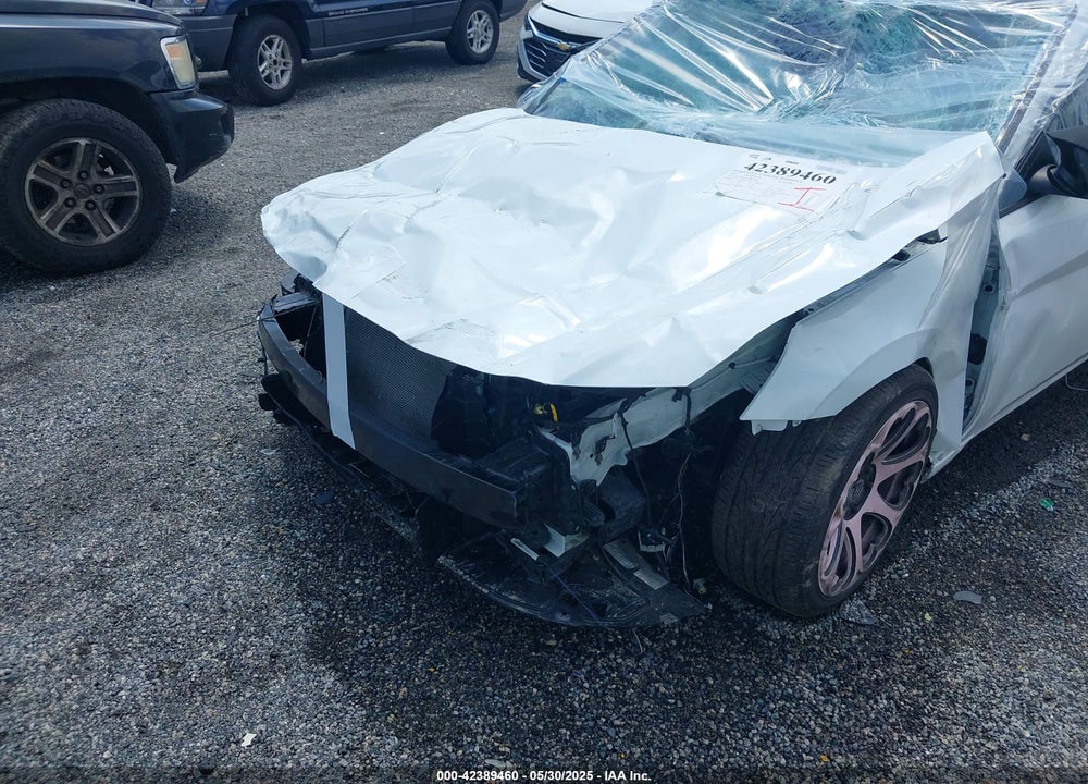 2022 HYUNDAI ELANTRA VIN: 5NPLM4AG1NH055880