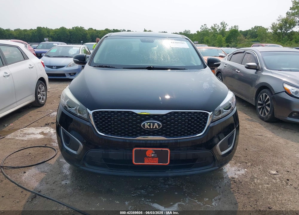 2016 KIA SORENTO VIN: 5XYPG4A30GG023633