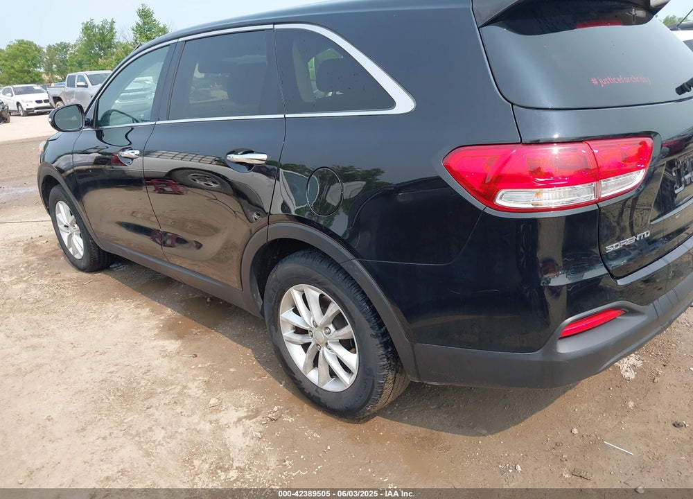 2016 KIA SORENTO VIN: 5XYPG4A30GG023633