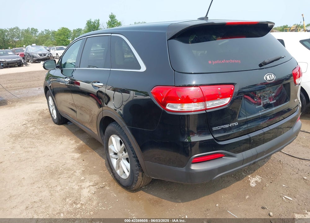 2016 KIA SORENTO VIN: 5XYPG4A30GG023633
