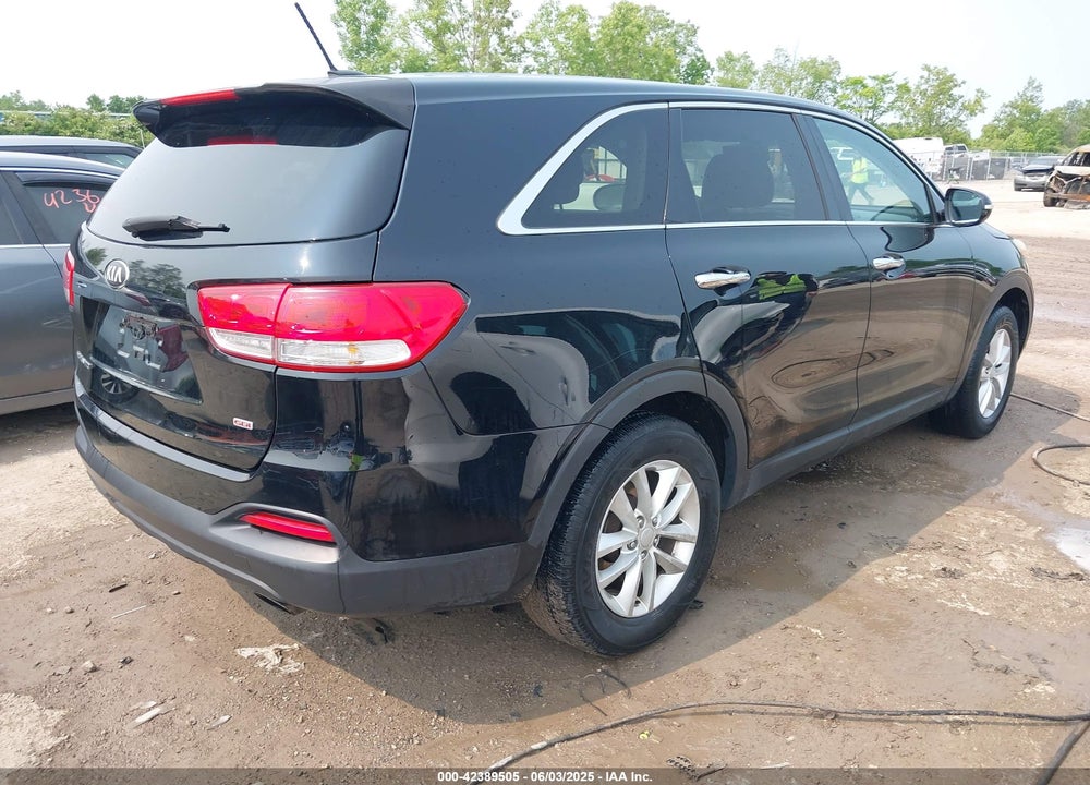 2016 KIA SORENTO VIN: 5XYPG4A30GG023633