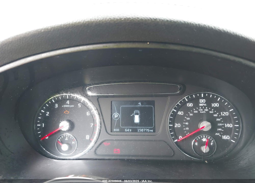 2016 KIA SORENTO VIN: 5XYPG4A30GG023633