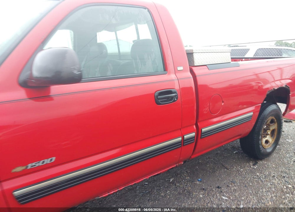 1999 CHEVROLET SILVERADO 1500 VIN: 1GCEK14VXXE188440