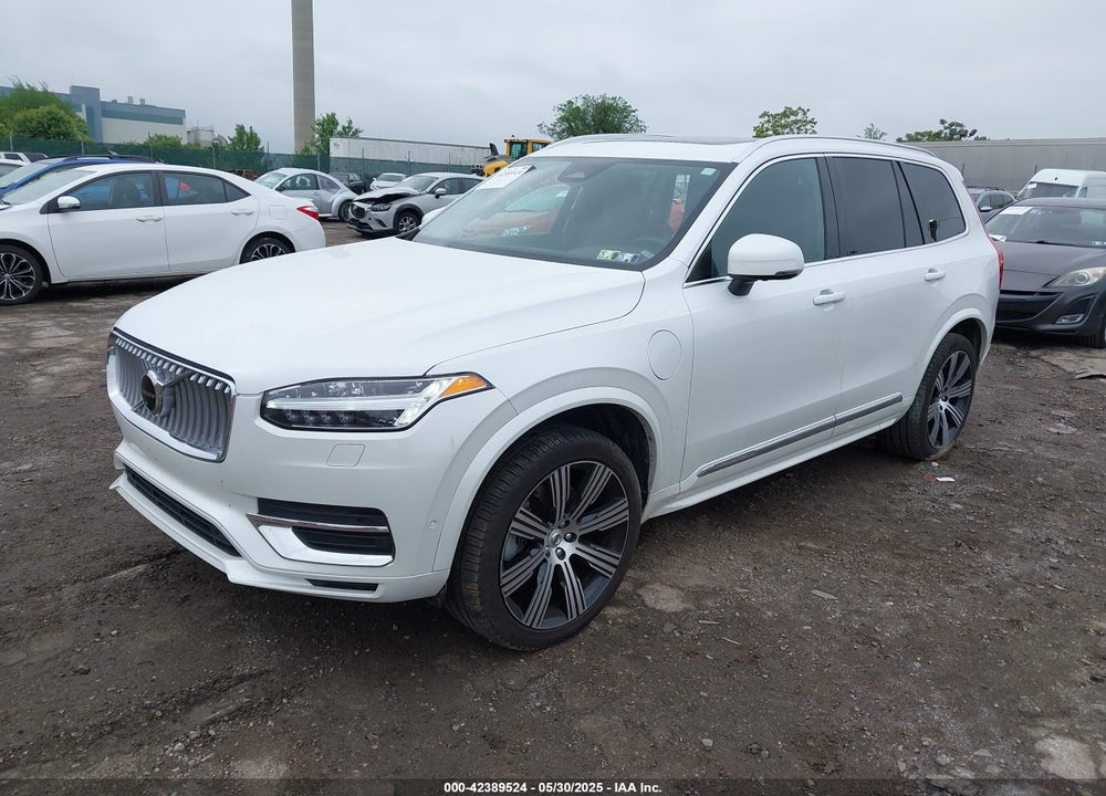 2023 VOLVO XC90 RECHARGE PLUG-IN HYBRID T8 PLUS 6-SEATER VIN: YV4H600N2P1975520