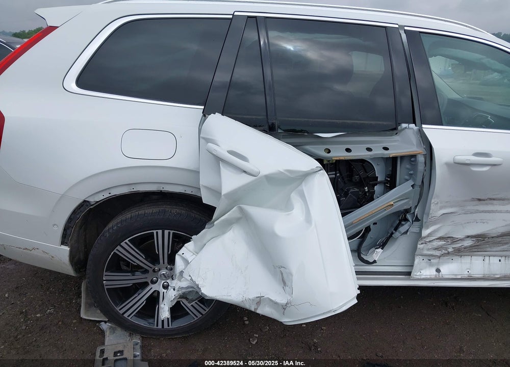 2023 VOLVO XC90 RECHARGE PLUG-IN HYBRID T8 PLUS 6-SEATER VIN: YV4H600N2P1975520