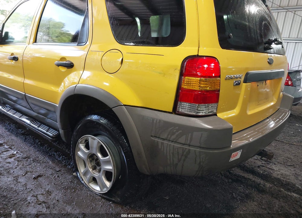 2001 FORD ESCAPE XLT VIN: 1FMCU04111KB81728