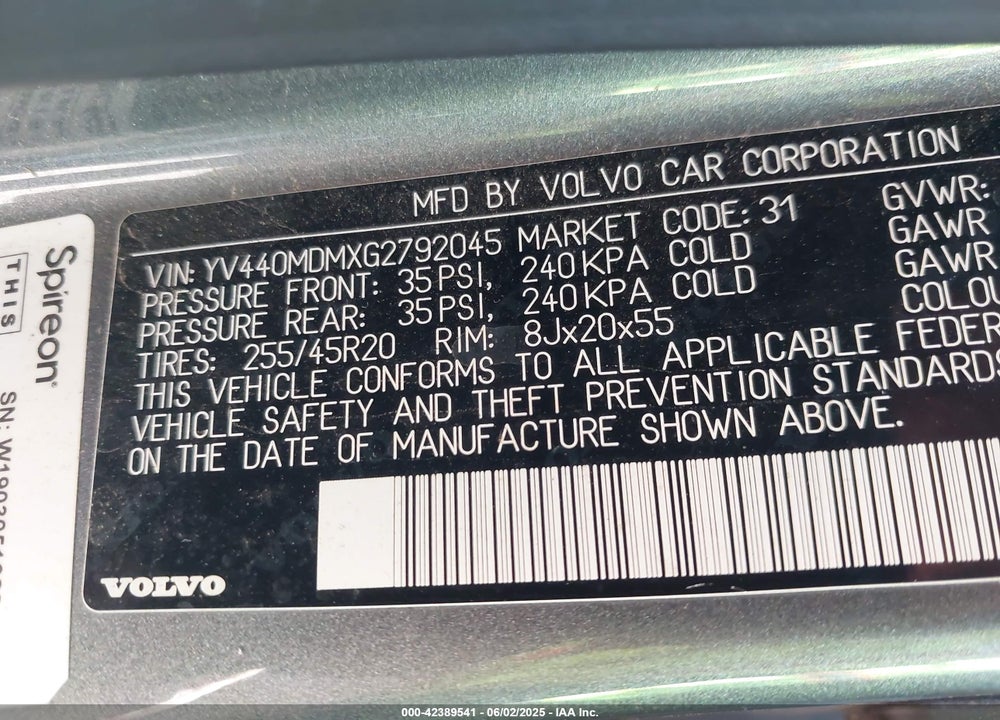 2016 VOLVO XC60 VIN: YV440MDMXG2792045