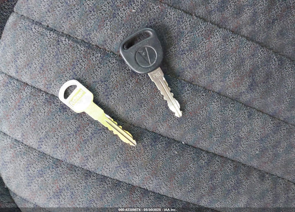 2001 PONTIAC BONNEVILLE SE VIN: 1G2HX54K714248607