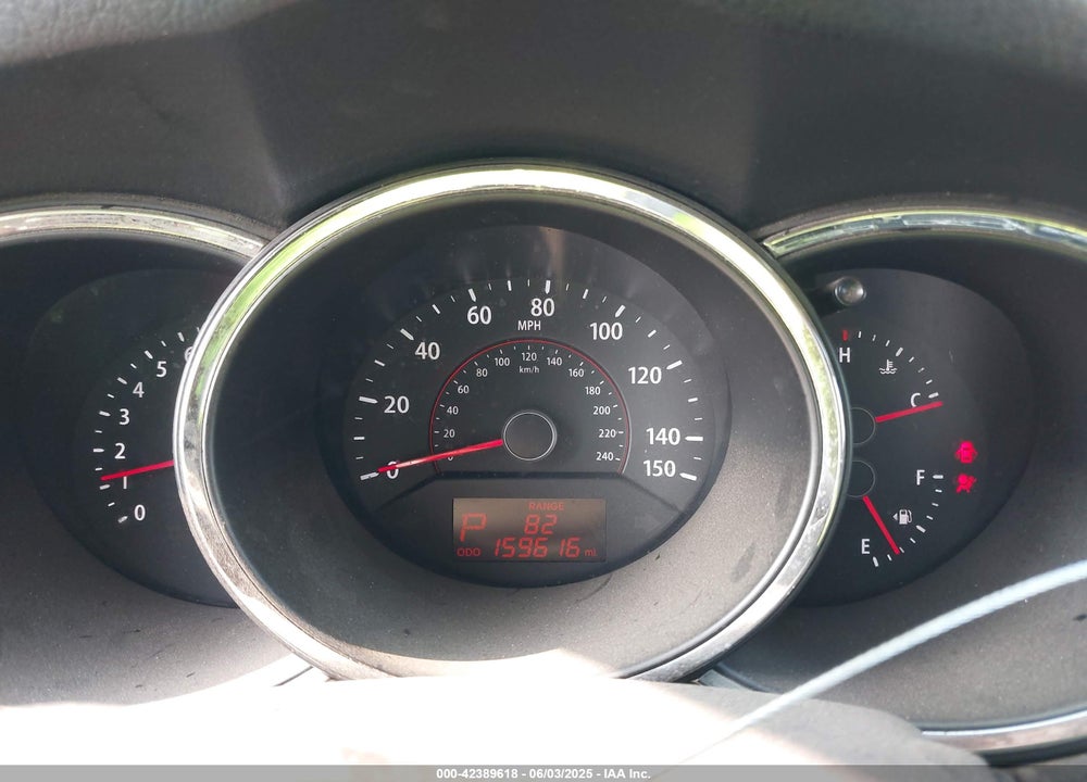 2011 KIA SORENTO LX V6 VIN: 5XYKTDA25BG079492
