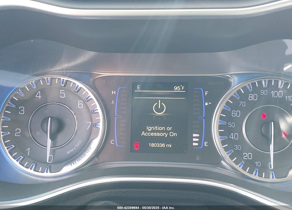 2016 CHRYSLER 200 VIN: 1C3CCCAB2GN159948