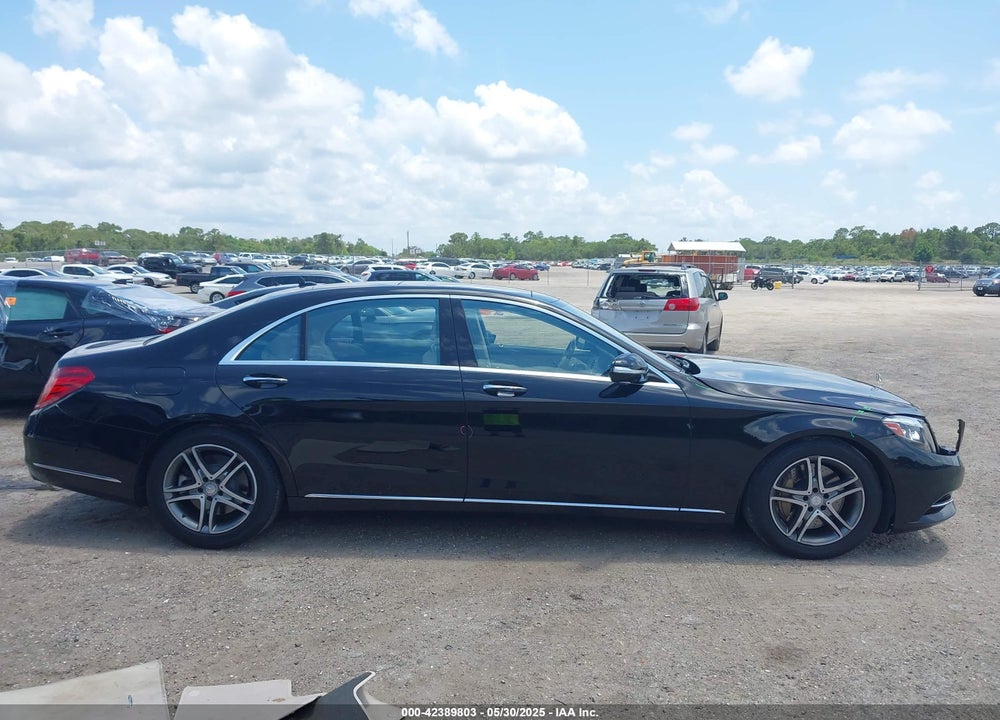 2016 MERCEDES-BENZ S 550 4MATIC VIN: WDDUG8FB6GA235985