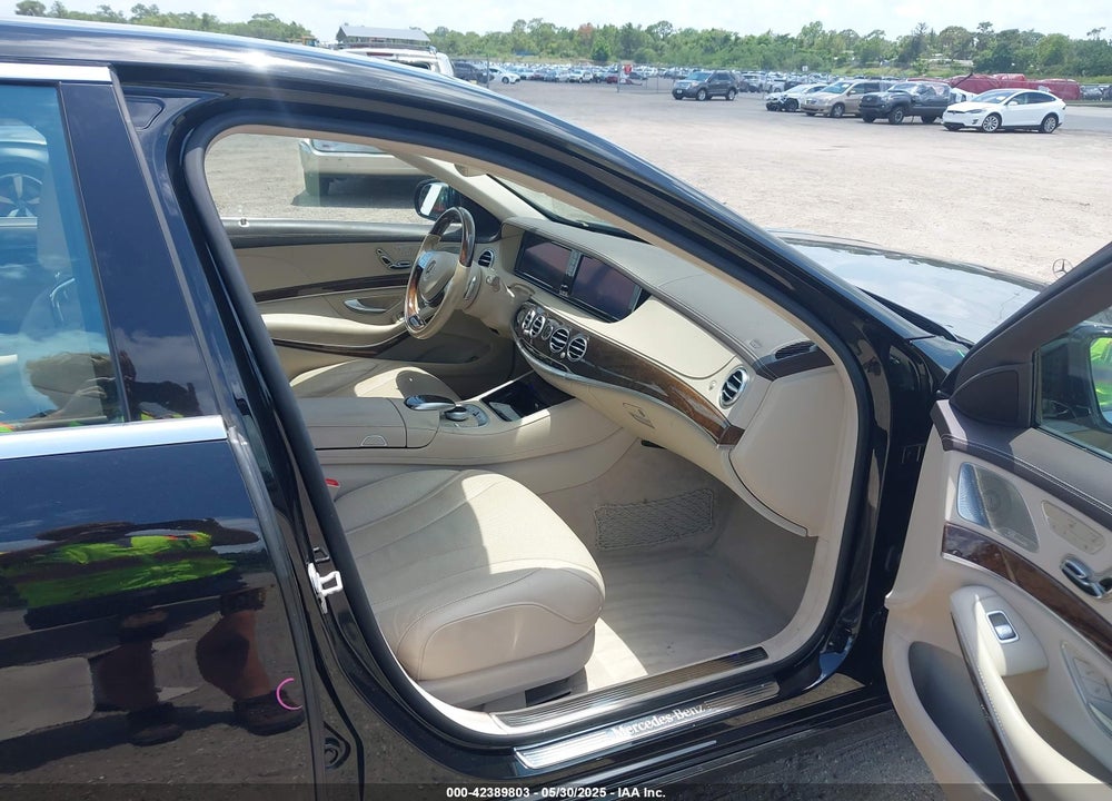 2016 MERCEDES-BENZ S 550 4MATIC VIN: WDDUG8FB6GA235985