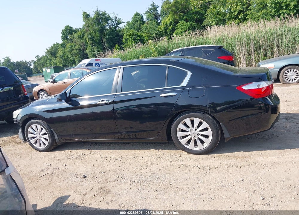 2013 HONDA ACCORD VIN: 1HGCR2F81DA086528