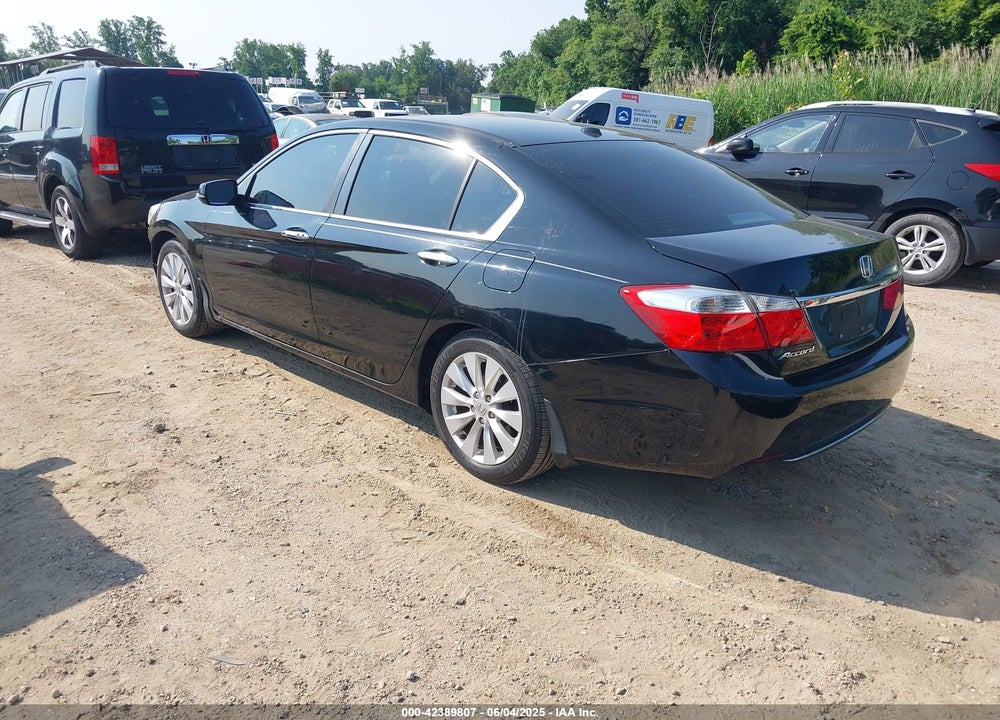 2013 HONDA ACCORD VIN: 1HGCR2F81DA086528