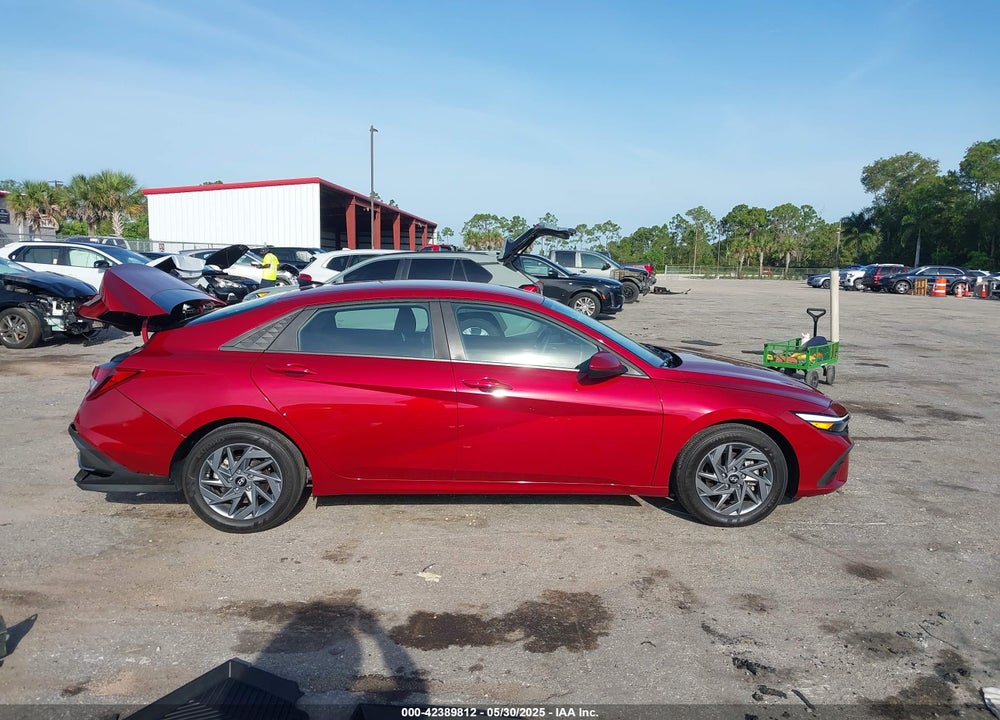 2024 HYUNDAI ELANTRA SEL VIN: KMHLM4DG3RU771313