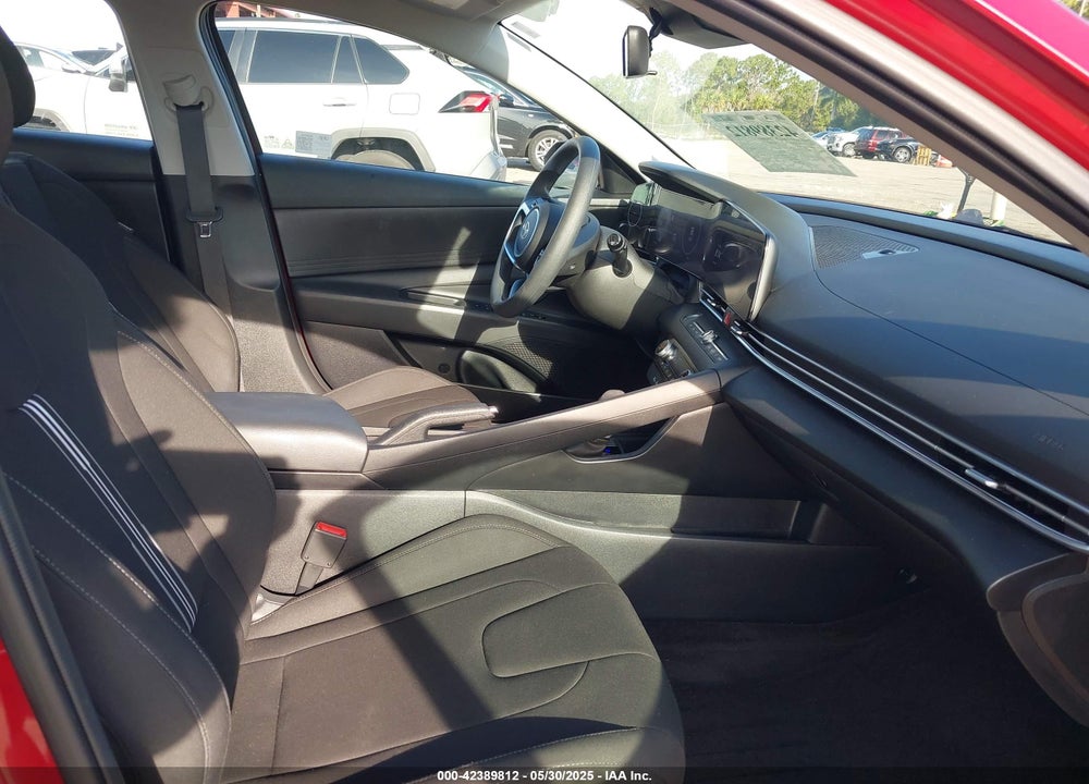 2024 HYUNDAI ELANTRA SEL VIN: KMHLM4DG3RU771313