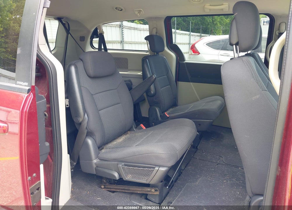 2010 DODGE GRAND CARAVAN VIN: 2D4RN3D10AR335461