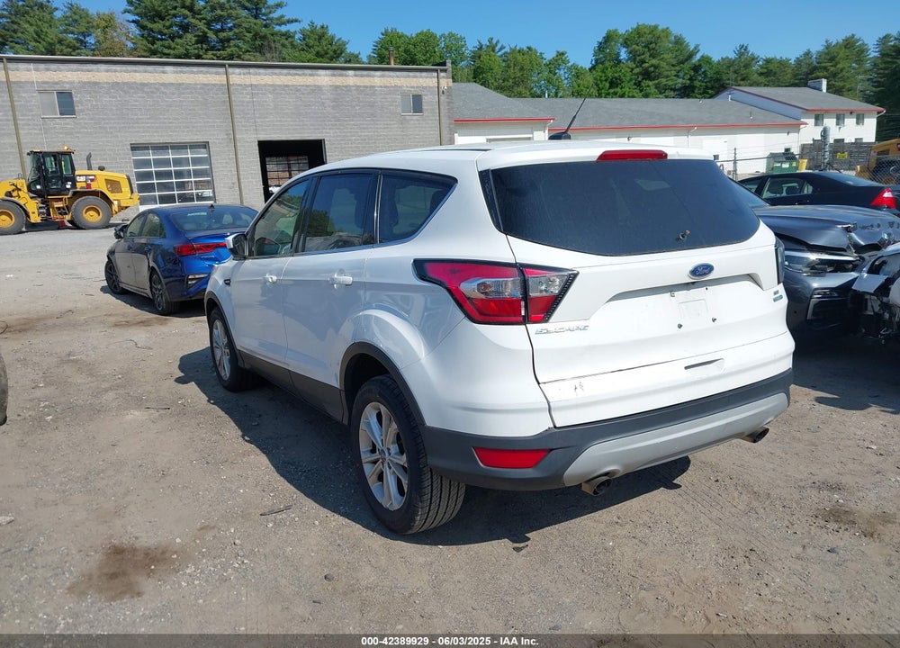 2017 FORD ESCAPE VIN: 1FMCU9GD2HUD80571