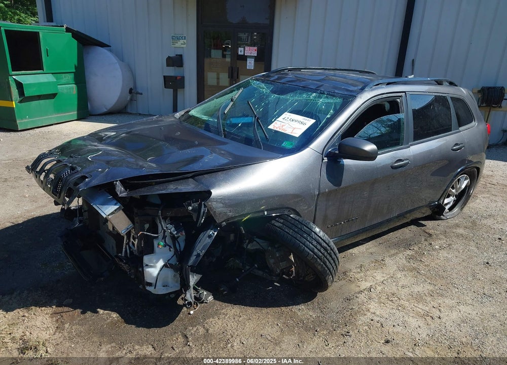 2018 JEEP CHEROKEE LATITUDE TECH CONNECT FWD VIN: 1C4PJLCB2JD605058