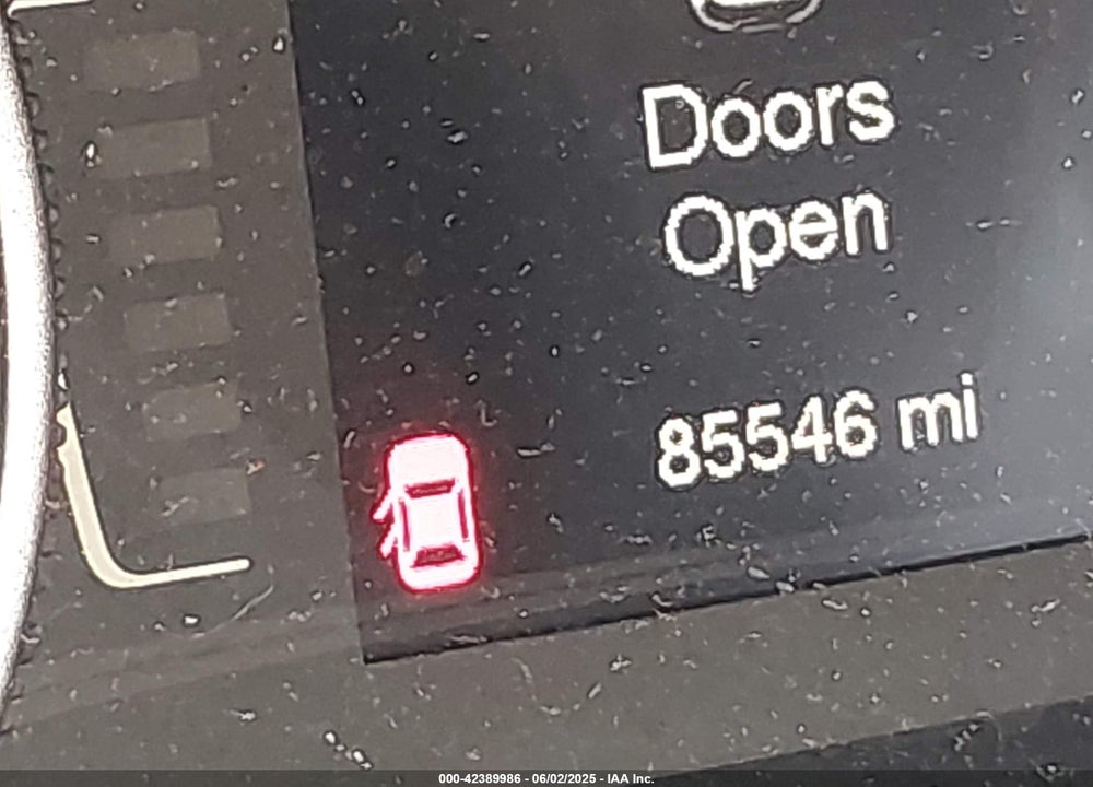 2018 JEEP CHEROKEE LATITUDE TECH CONNECT FWD VIN: 1C4PJLCB2JD605058