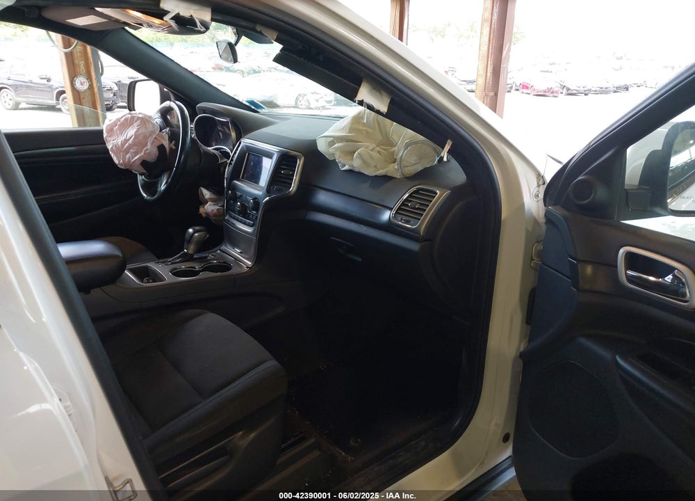 2018 JEEP GRAND CHEROKEE VIN: 1C4RJFAG2JC433080