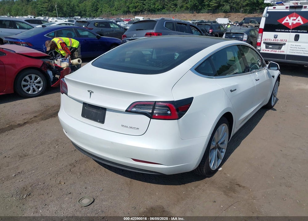 2019 TESLA MODEL 3 VIN: 5YJ3E1EB3KF530370