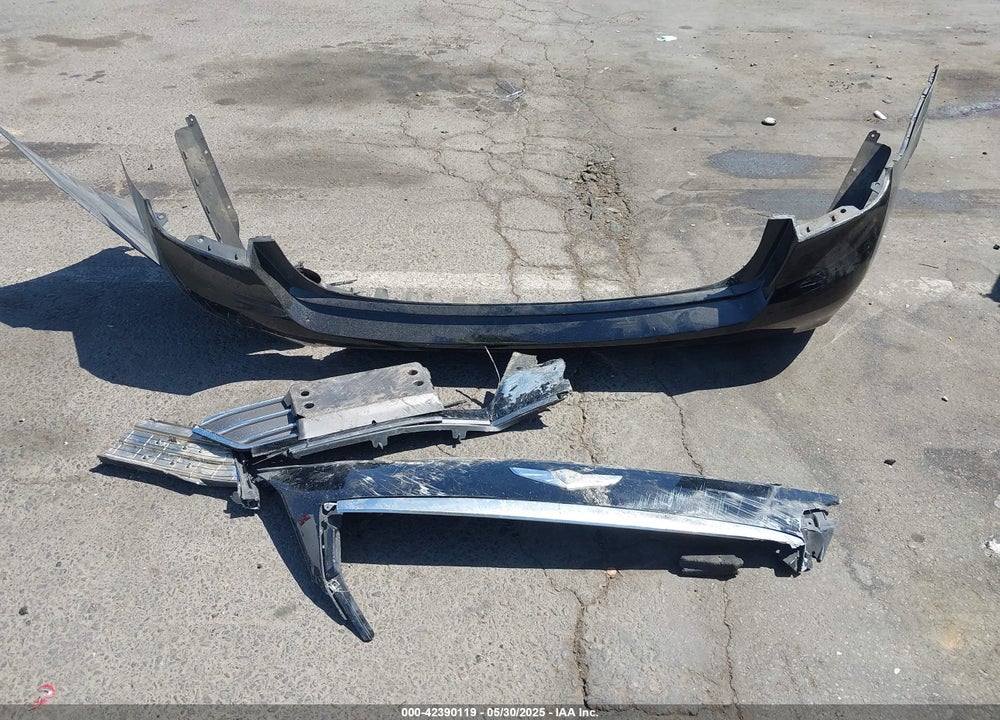 2016 HYUNDAI GENESIS VIN: KMHGN4JE3GU134405