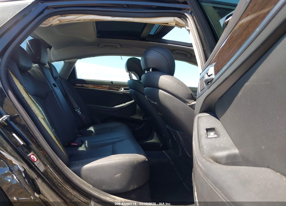 2016 HYUNDAI GENESIS VIN: KMHGN4JE3GU134405