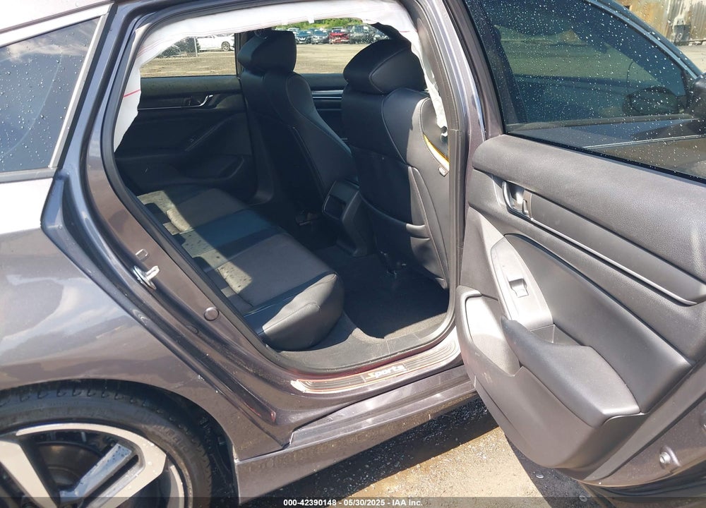 2018 HONDA ACCORD VIN: 1HGCV1F34JA098002