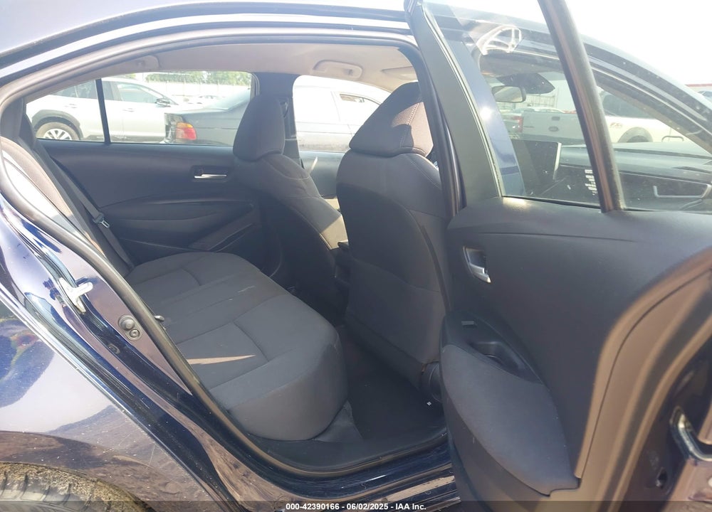 2021 TOYOTA COROLLA LE VIN: 5YFEPMAE8MP159427