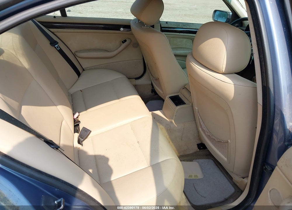 2001 BMW 325I VIN: WBAAV33471FU95119