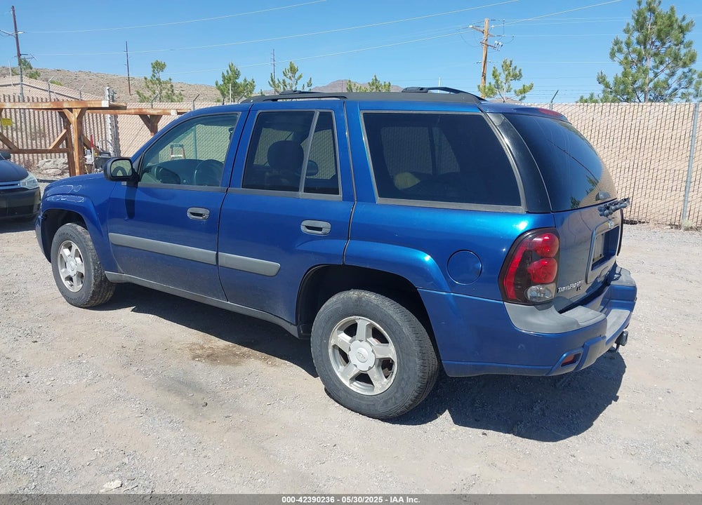 2005 CHEVROLET TRAILBLAZER VIN: 1GNOT135152152139