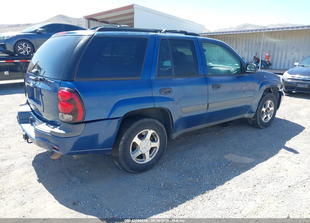 2005 CHEVROLET TRAILBLAZER VIN: 1GNOT135152152139