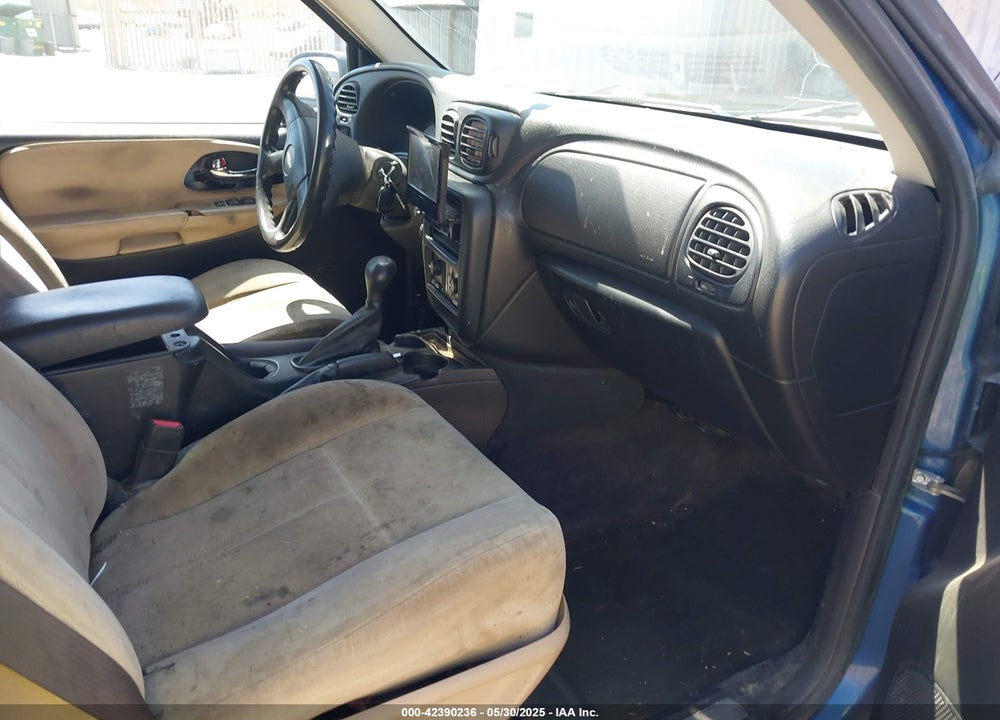 2005 CHEVROLET TRAILBLAZER VIN: 1GNOT135152152139