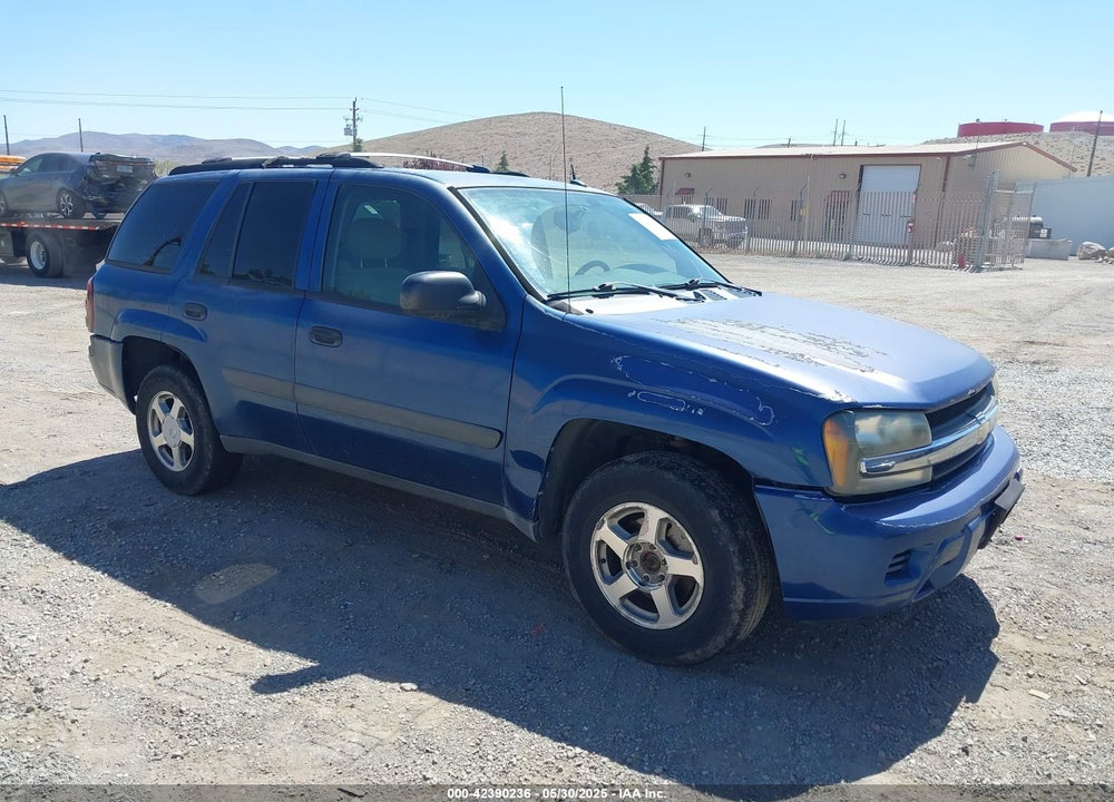 2005 CHEVROLET TRAILBLAZER VIN: 1GNOT135152152139