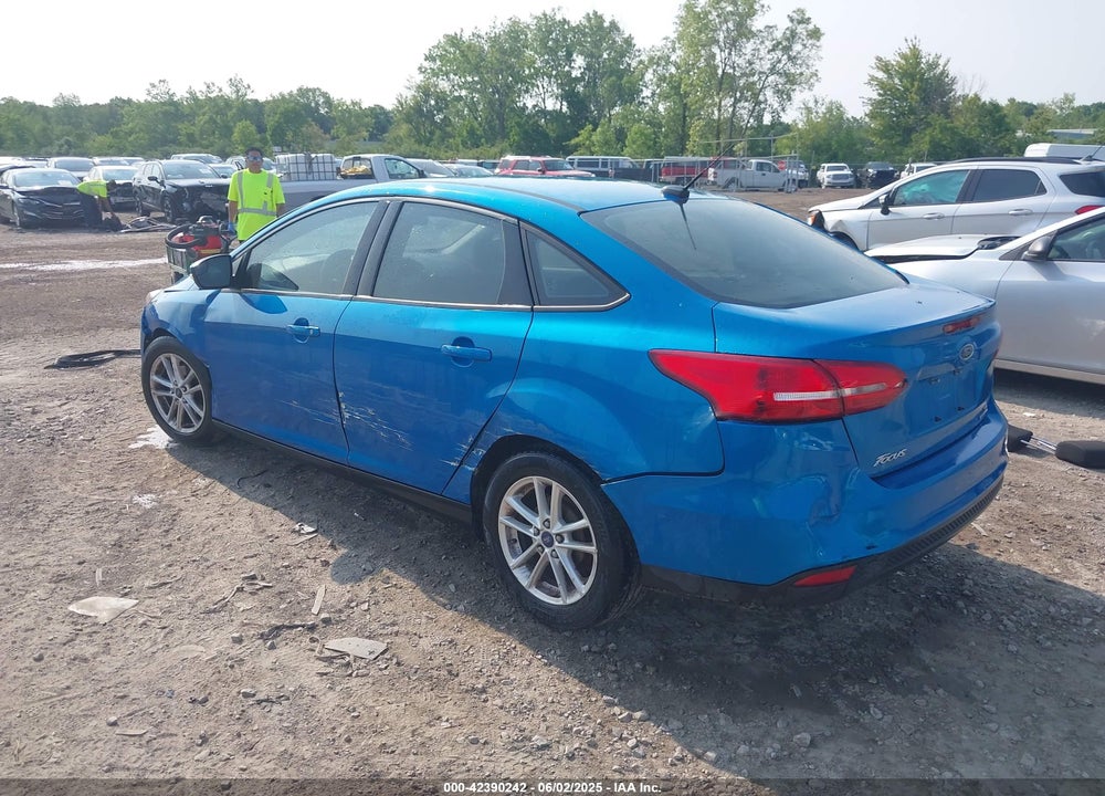 2015 FORD FOCUS SE VIN: 1FADP3F25FL230220
